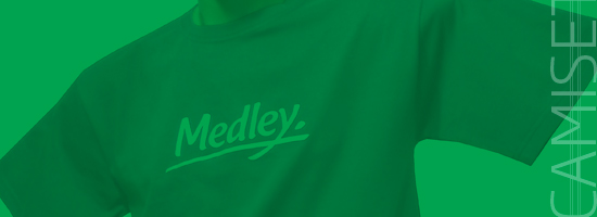 Camiseta personalizada para uniforme corporativo